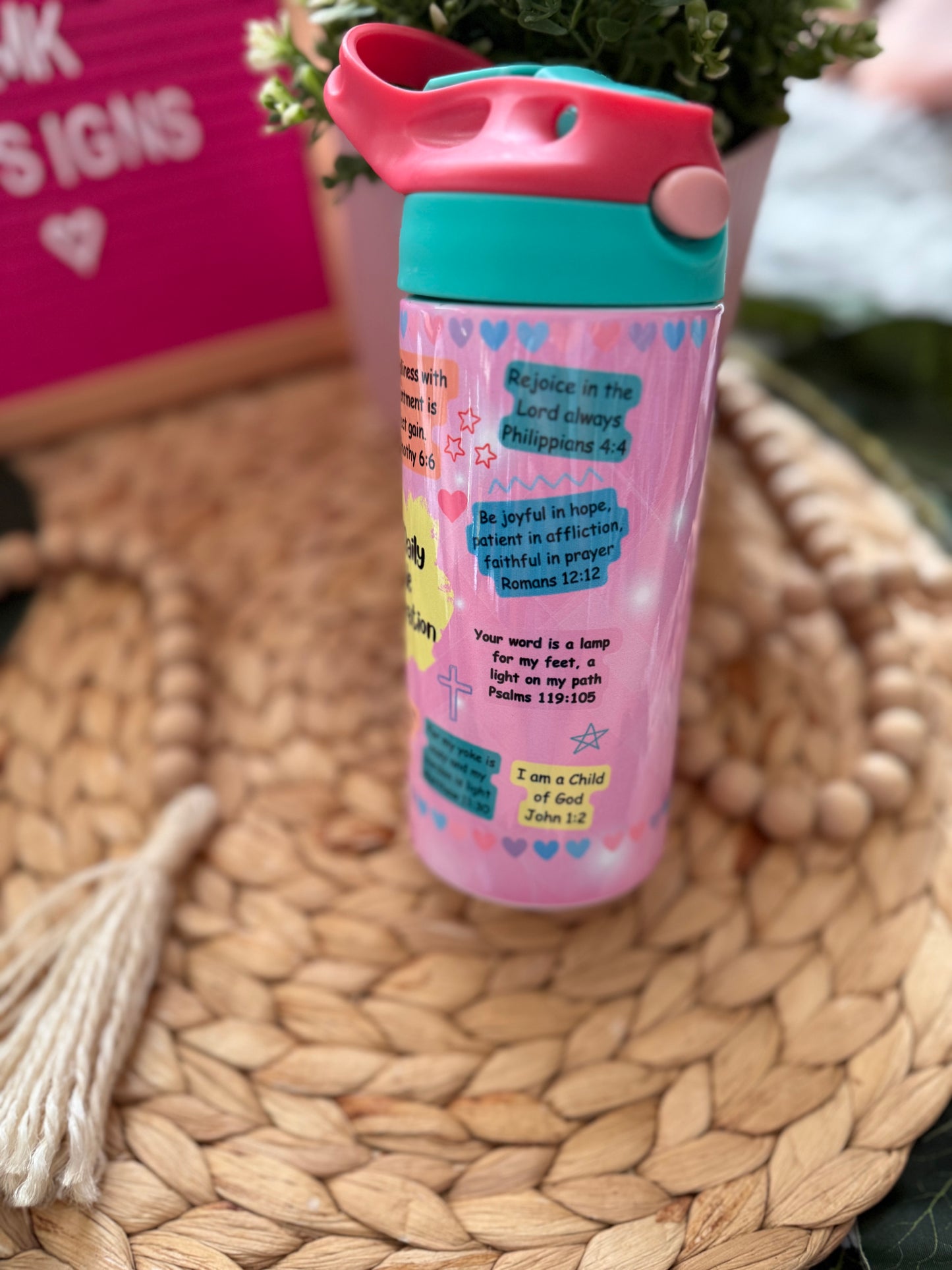 💕My Daily Bible Affirmation Kids Bottle 
Fill your child’s day with God’s Word right in their hands 🙏🏼