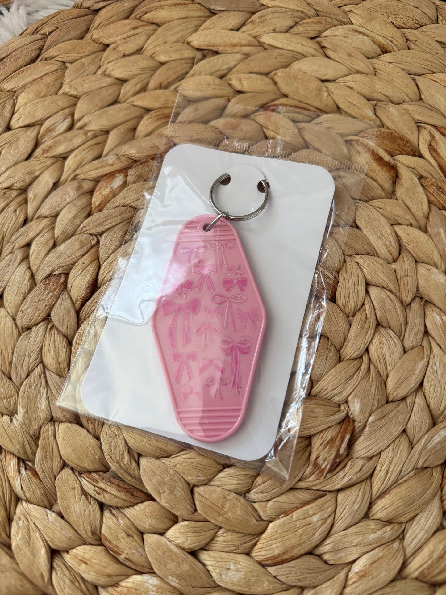 Pink Ribbon Awareness Motel Keychain 🎀